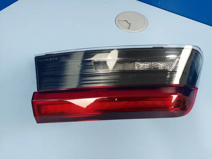 BMW 3 G20 G21 (2019 - ) H7742045507 Задний фонарь в крышке багажника — фото 5