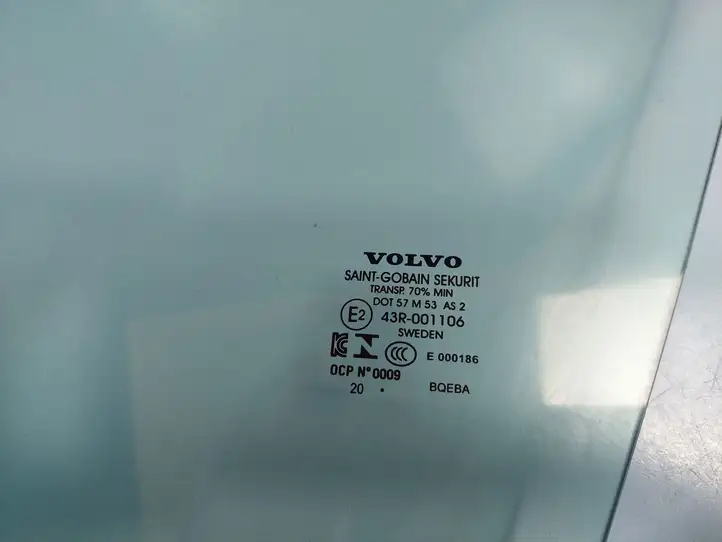 Volvo S90, V90 (2016 - 2020) 32244955 Стекло передней двери — фото 3