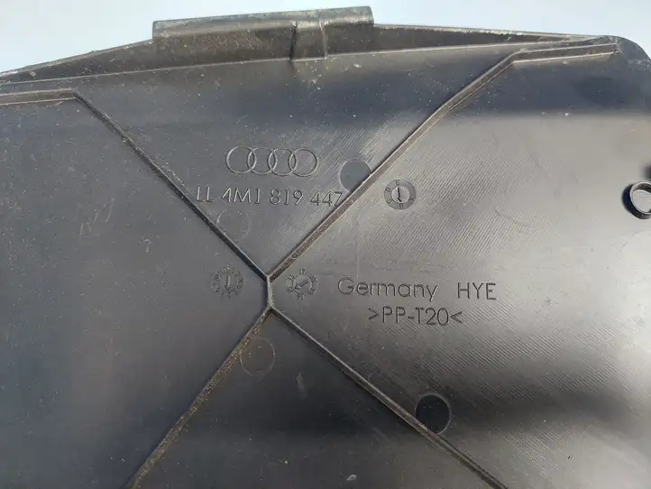 Audi Q7 4M (2015 - ) 4M1819447 Крышка ящика предохранителей — фото 4