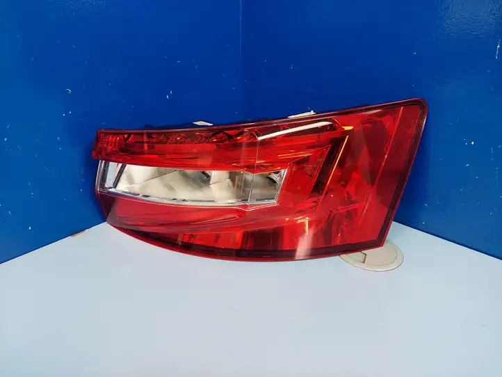 Skoda Superb B8 (3V) (2015 - 2023) 3V5945208A Задний фонарь в кузове — фото 1
