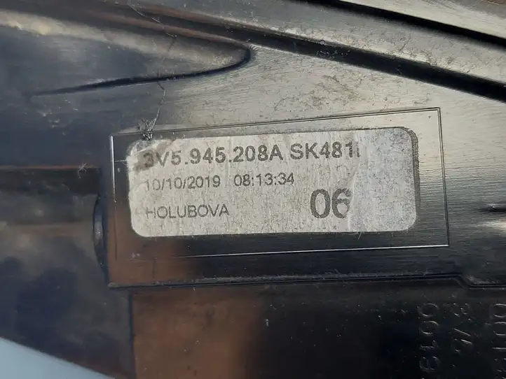 Skoda Superb B8 (3V) (2015 - 2023) 3V5945208A Задний фонарь в кузове — фото 5