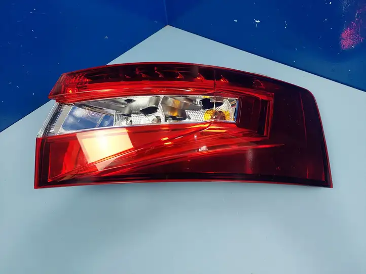 Skoda Superb B8 (3V) (2015 - 2023) 3V5945208A Задний фонарь в кузове — фото 12