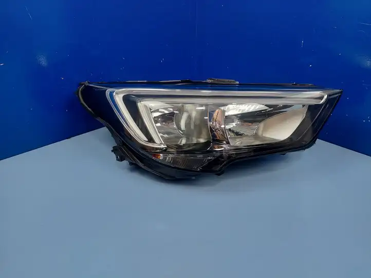 Opel Crossland X (2017 - 2020) 13467968 Передняя фара — фото 1