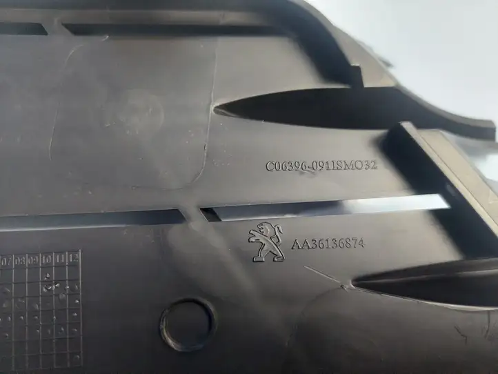 Peugeot 308 (2013 - 2021) 9805083080 Нижняя решетка переднего бампера — фото 3