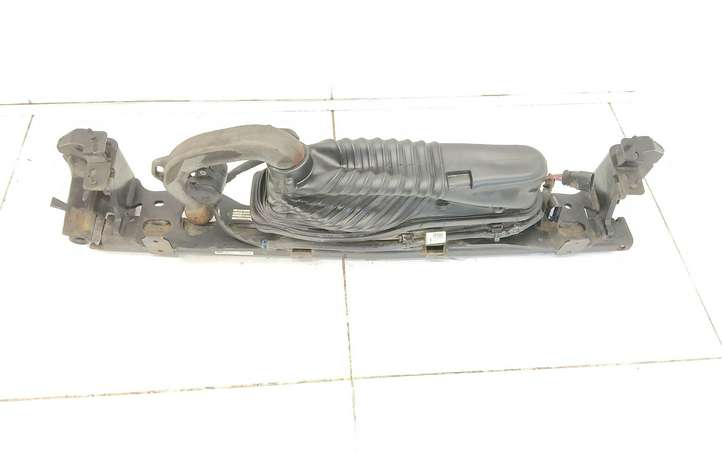 BMW 5 G30 G31 (2016 - )  6888018 Комплект крюка