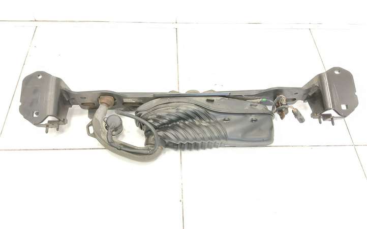 BMW 5 G30 G31 (2016 - )  6888018 Комплект крюка