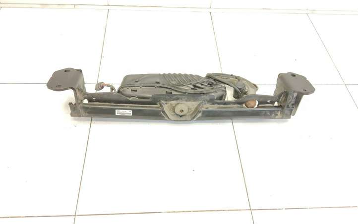 BMW 5 G30 G31 (2016 - )  6888018 Комплект крюка