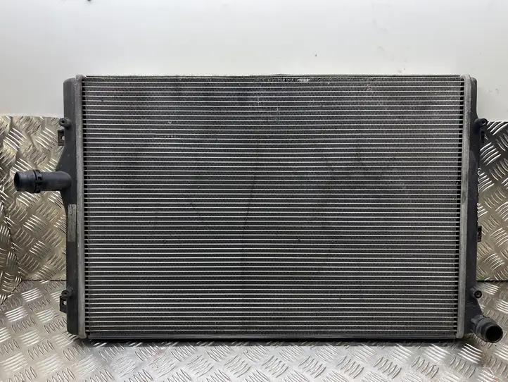 Audi A3/S3 8P (2004 - 2008) 1K0121251N Радиатор охлаждающей жидкости двигателя — фото 2