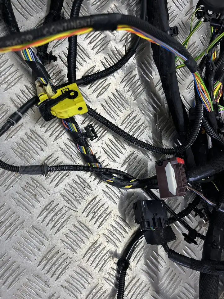 Peugeot 3008 III (2023 - )  9865861880 Проводка панели