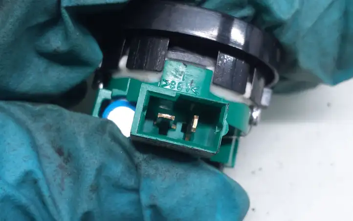 Opel Astra (2004 - 2009)  24468440 Громкоговоритель (громкоговорители) высокой частоты в передних дверях