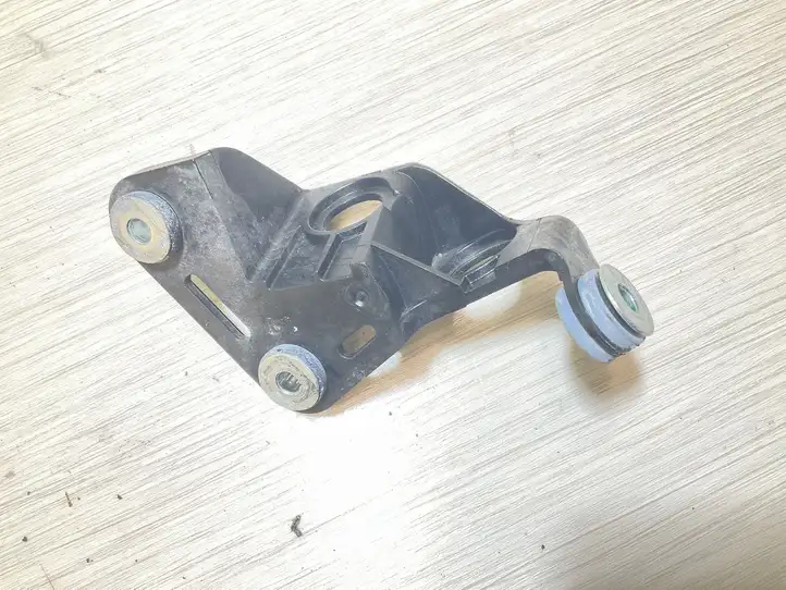 Volkswagen Golf VII (2013 - 2019)  5Q0711789A Другая деталь отсека двигателя