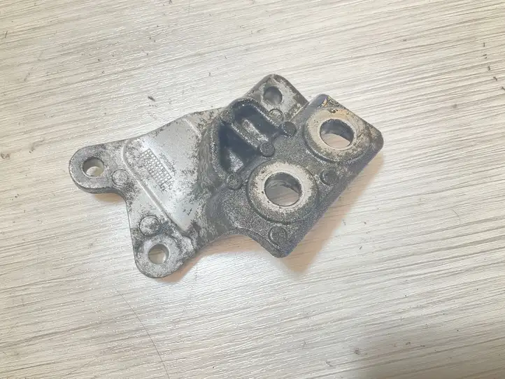 Volvo XC90 (2014 - 2019)  31439850 Другая деталь отсека двигателя