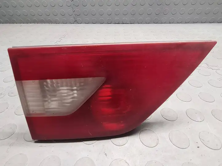 BMW X3 E83 (2003 - 2010) 3414011 Задний фонарь в крышке багажника — фото 1