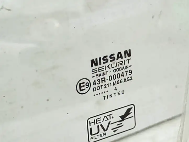 Nissan (2000 - 2006) 43R000479 Стекло передней двери — фото 4