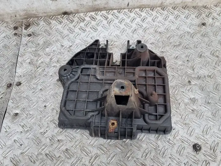 Dodge Nitro (2006 - 2011)  55360876AB Платформа крепления аккумулятора