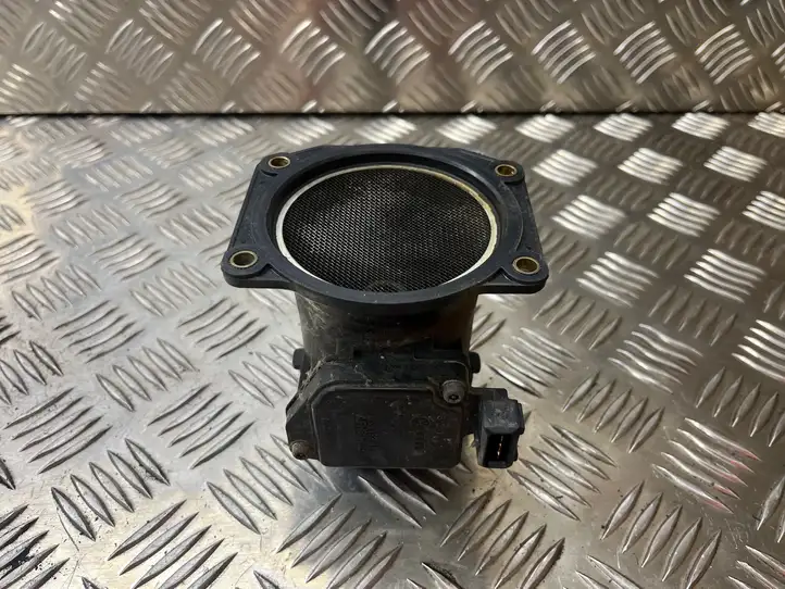 Audi A3/S3 8L (1996 - 2000) 058133471 Датчик массового расхода воздуха — фото 1