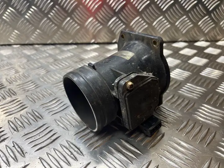 Audi A3/S3 8L (1996 - 2000) 058133471 Датчик массового расхода воздуха — фото 2