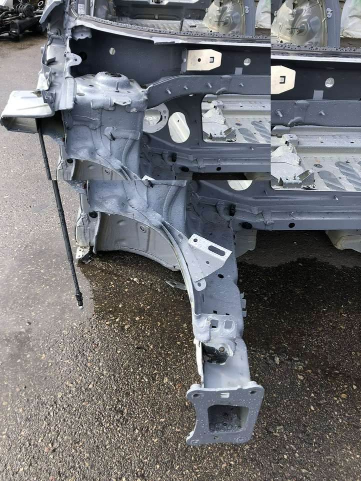 Cupra Born (2021 - )   Передняя четверть