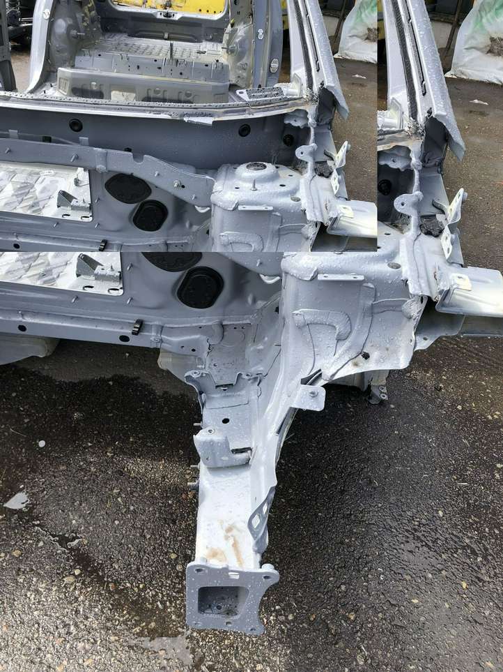 Cupra Born (2021 - )   Передняя четверть