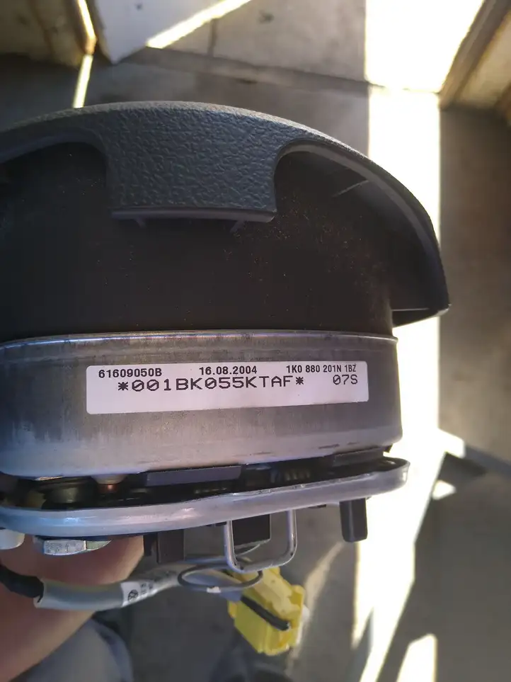 Volkswagen Golf V (2003 - 2009) 001BK005KTAF Подушка безопасности руля — фото 2