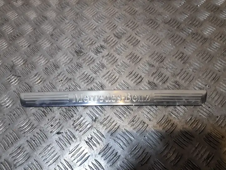 Mercedes-Benz CLA C117,X117,W117 (2013 - 2019) A2466800135 Внутренняя отделка переднего порога — фото 2
