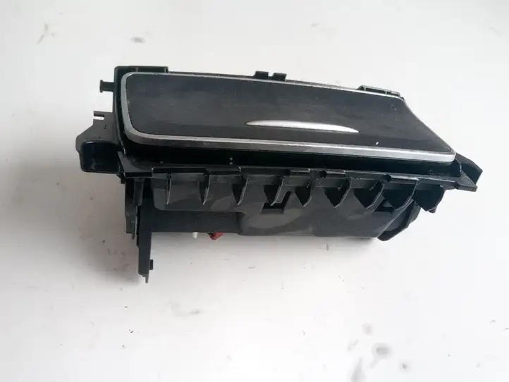 Mercedes-Benz CLA C117,X117,W117 (2013 - 2019) A1768100279 Пепельница — фото 4