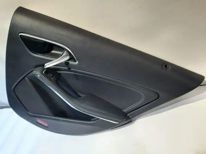 Mercedes-Benz CLA C117,X117,W117 (2013 - 2019) A1177301600 Обшивка задней двери — фото 1