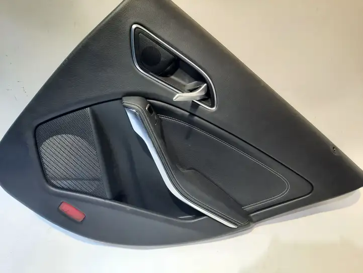 Mercedes-Benz CLA C117,X117,W117 (2013 - 2019) A1177301600 Обшивка задней двери — фото 2