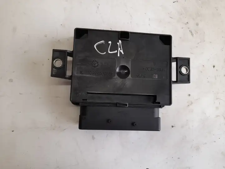 Mercedes-Benz CLA C117,X117,W117 (2013 - 2019) A2469008516 Блок управления стояночным тормозом — фото 2