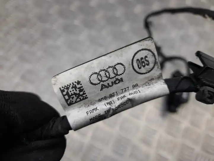 Audi Q7 4M (2015 - ) 4M0971727AA Прочая электропроводка — фото 2