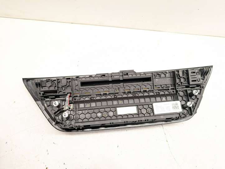 BMW 5 G30 G31 (2016 - )  6844225 Рычаг переключения передач