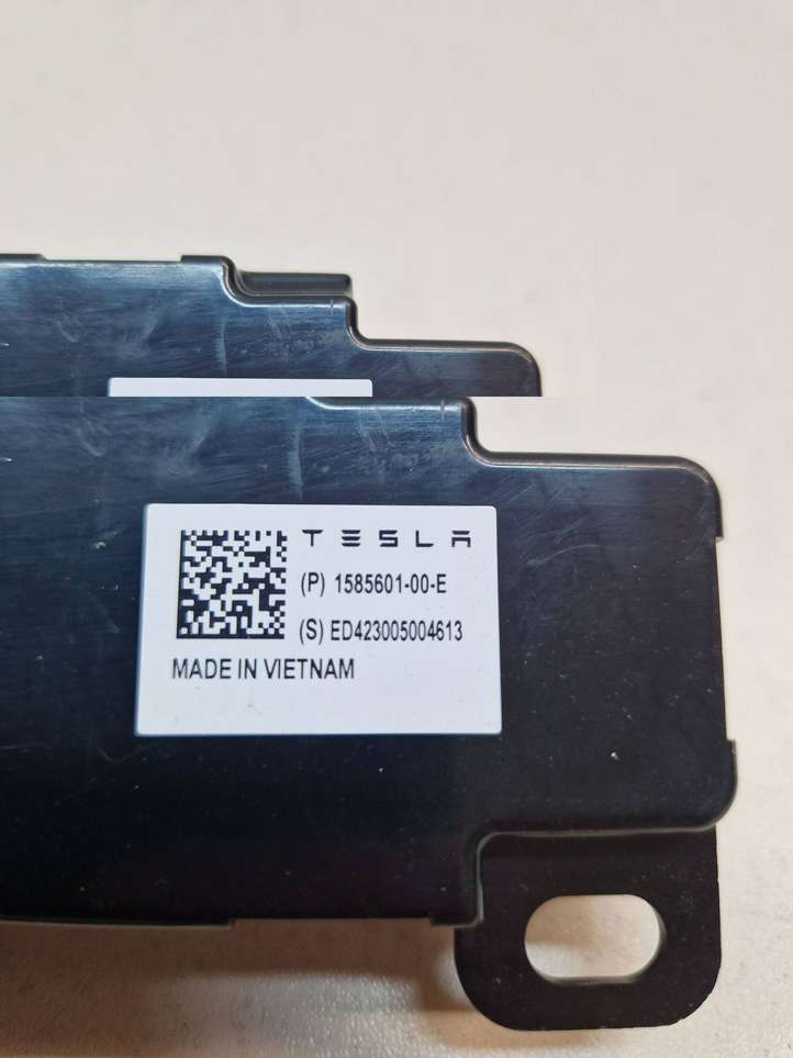 Tesla Model Y (2019 - 2024)  158560100E Антенна Bluetooth