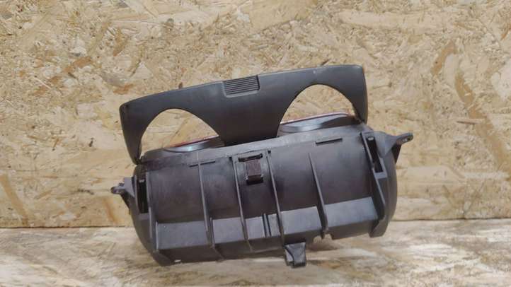 Lexus SC 430 (2001 - 2010)  5562024030 Держатель чашки