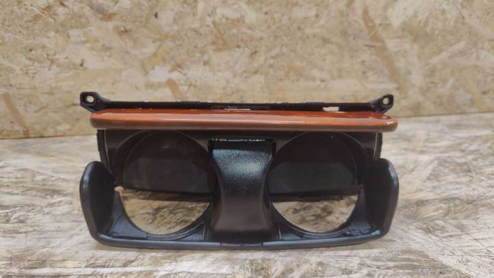Lexus SC 430 (2001 - 2010)  5562024030 Держатель чашки