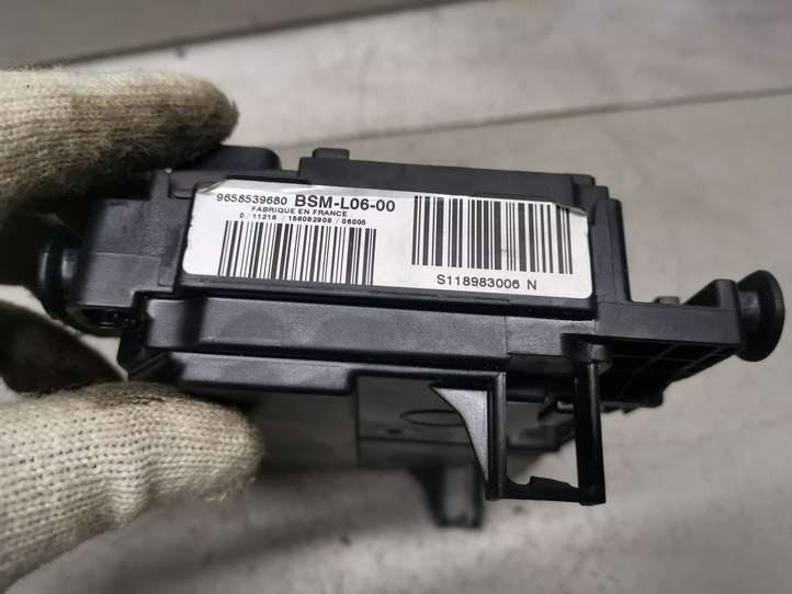Citroen C5 (2004 - 2008)  9658539680 Модуль управления BSM