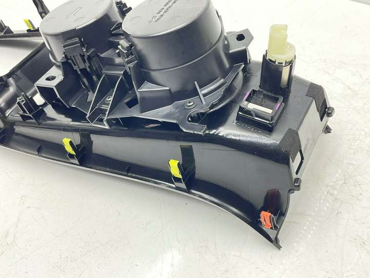 Toyota Prius Prime (2017 - )  5882147130 Держатель чашки