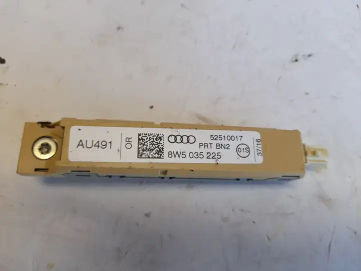 Audi A4 S4 B9 (2015 - 2019) 8W5035225 Усилитель антенны — фото 3
