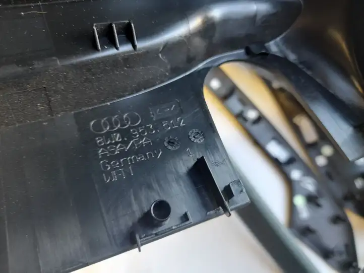 Audi A4 S4 B9 (2015 - 2019) 8W0953512 Обшивка рулевой колонки — фото 3