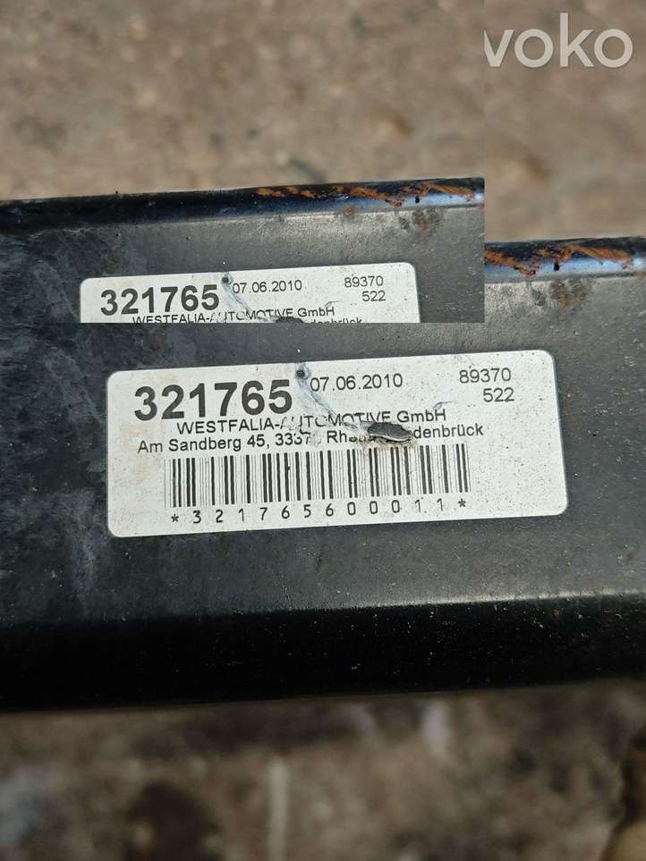 Volkswagen Touareg II (2010 - 2018)  7P6803881A Комплект крюка