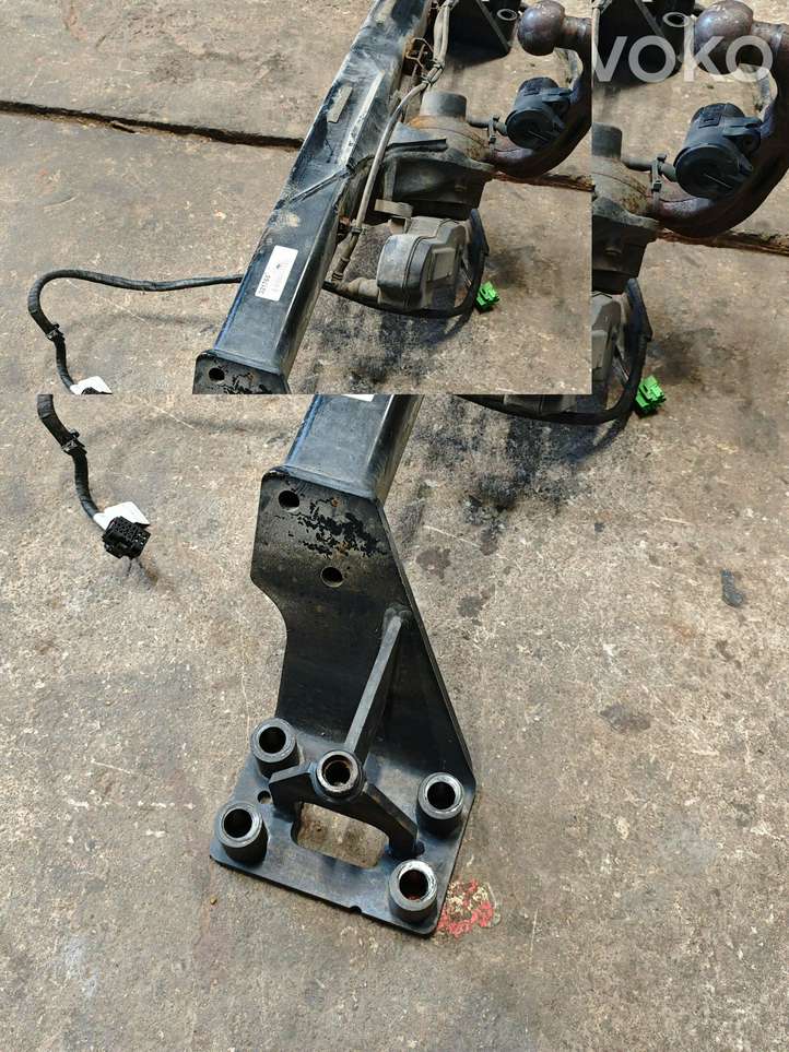Volkswagen Touareg II (2010 - 2018)  7P6803881A Комплект крюка