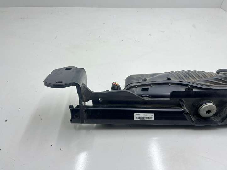 BMW 5 G30 G31 (2016 - )  6888018 Комплект крюка