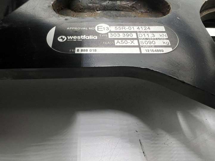 BMW 5 G30 G31 (2016 - )  6888018 Комплект крюка
