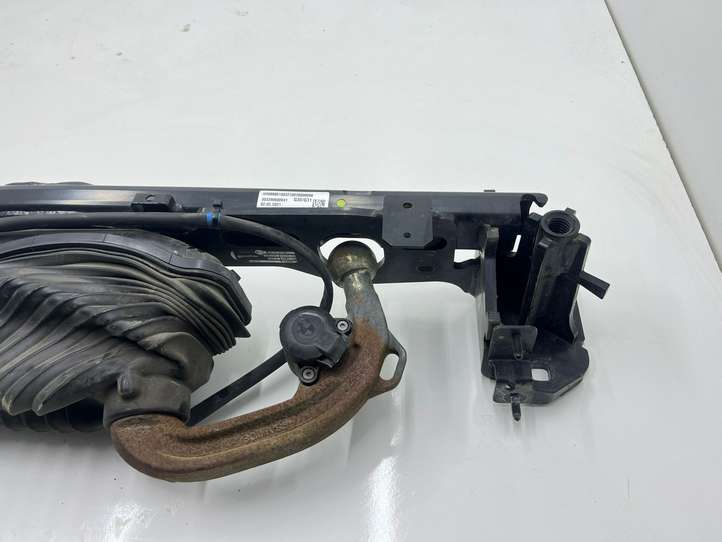 BMW 5 G30 G31 (2016 - )  6888018 Комплект крюка