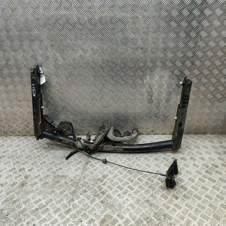 Audi A6 (2011 - 2014)  4G0800491G Комплект крюка