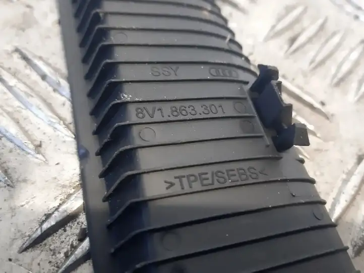 Audi A3/S3 8V (2012 - 2016) 8V1863301 Коврик выдвижного ящика — фото 2