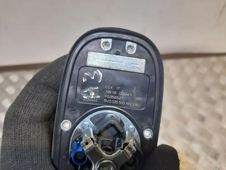 Audi A3/S3 8V (2012 - 2016) 8V0035503AK GPS антенна — фото 2