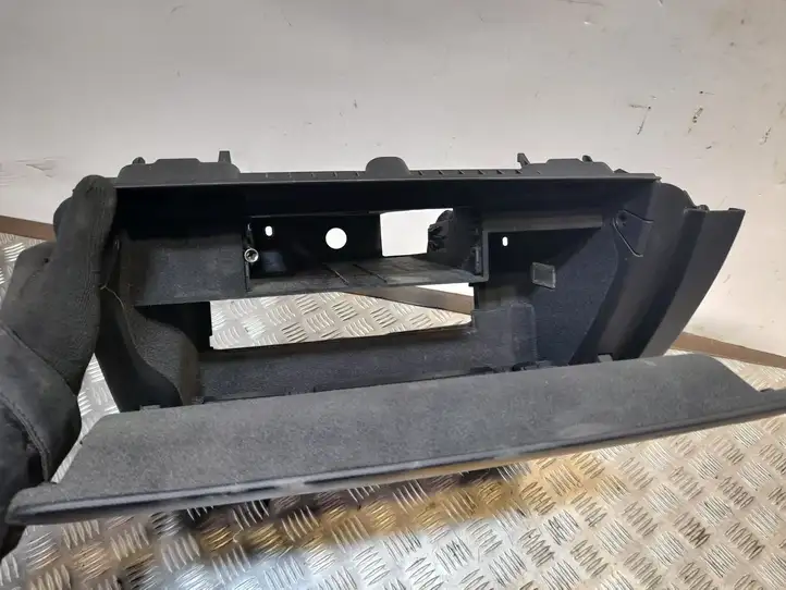 Audi A3/S3 8V (2012 - 2016) 8V0880842A Вещевой ящик — фото 2