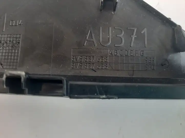 Audi A3/S3 8V (2012 - 2016) 8V5837638 Накладка стекла передней двери — фото 3