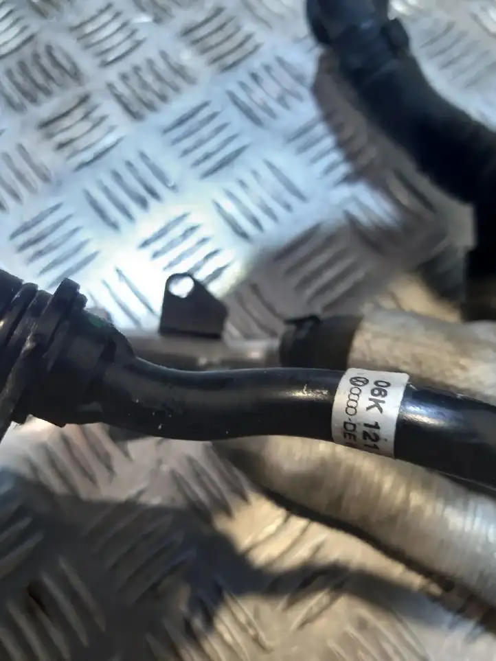 Audi A3/S3 8V (2012 - 2016) 06K121065R Трубки масляной системы — фото 3