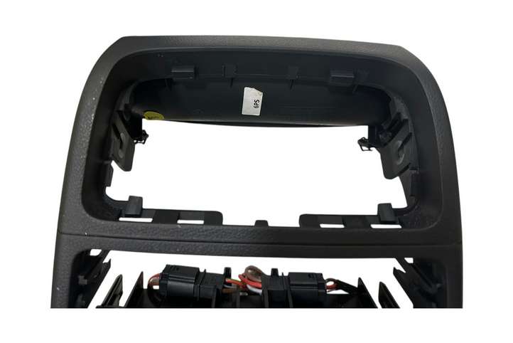 Audi A6 (2011 - 2014)  4G0919565A 12 V гнездо (сзади)